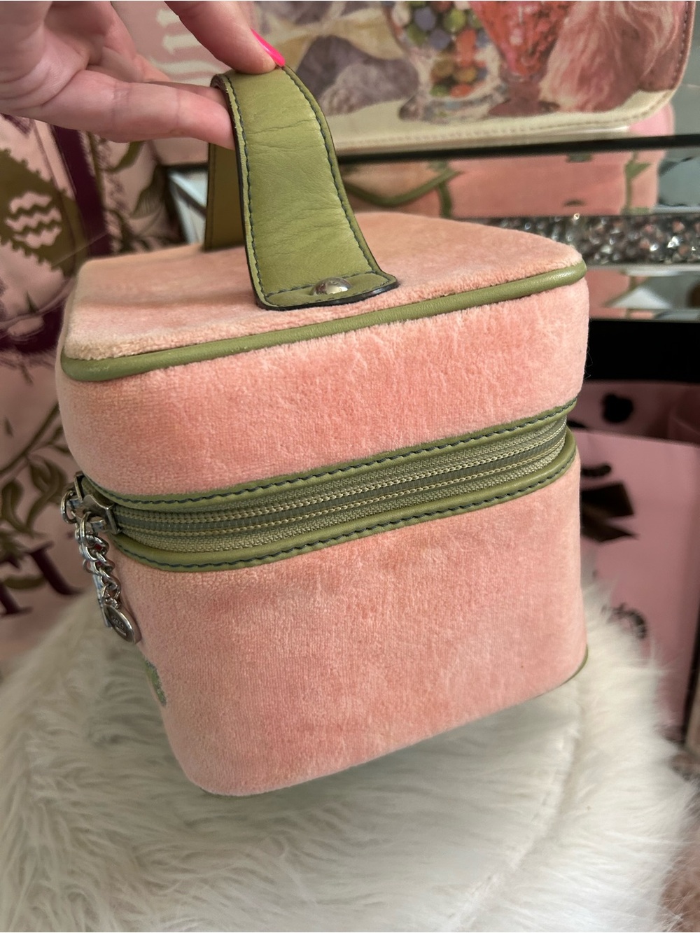 Vintage Juicy Couture Pink Velour Green Logo Train Case Matching Jewelry Case - Picture 5 of 13